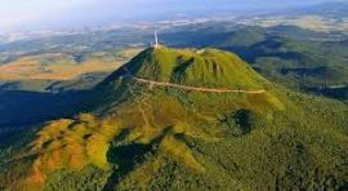 Volcan d'Auvergne.jpg